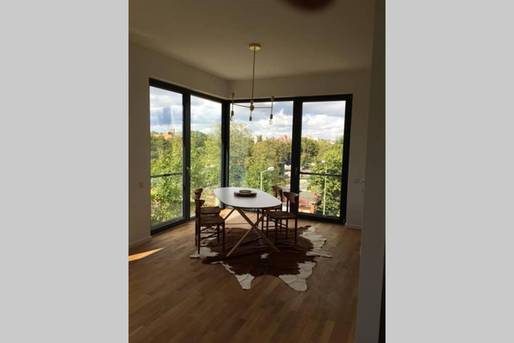 2 Bedroom Mauerpark-Apartment, Berlin Mitte View Calendar Esterno foto