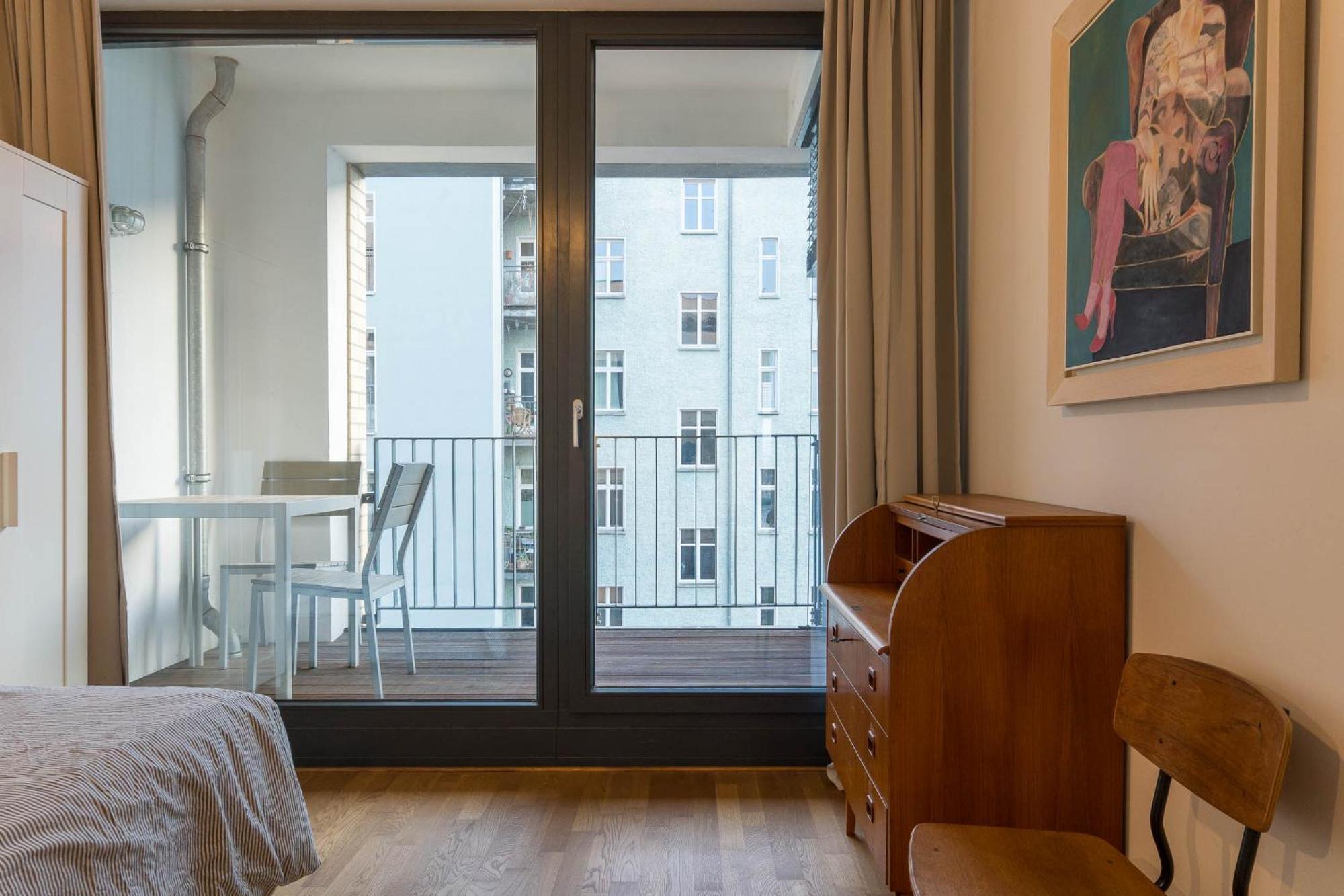 2 Bedroom Mauerpark-Apartment, Berlin Mitte View Calendar Esterno foto