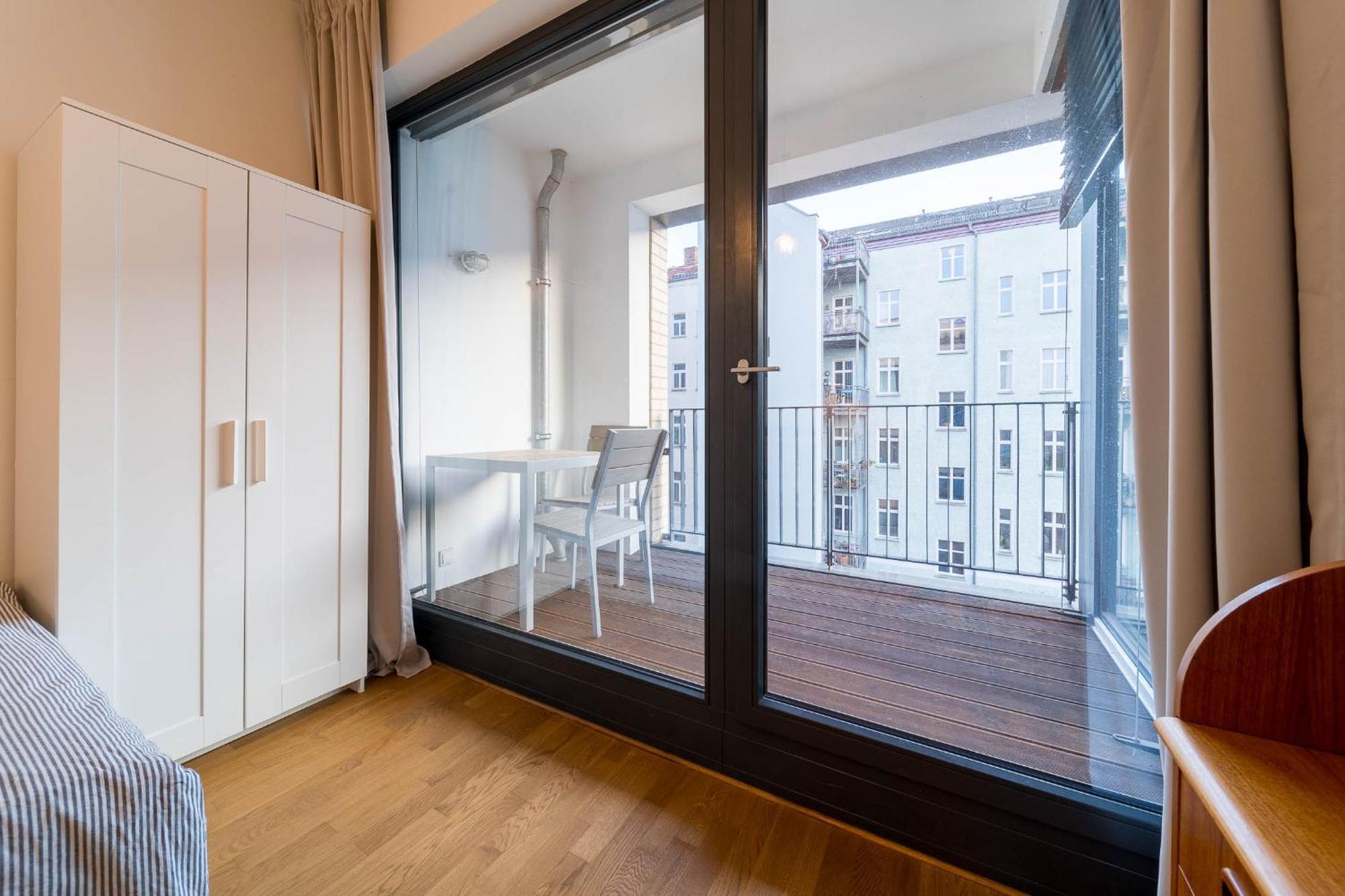 2 Bedroom Mauerpark-Apartment, Berlin Mitte View Calendar Esterno foto