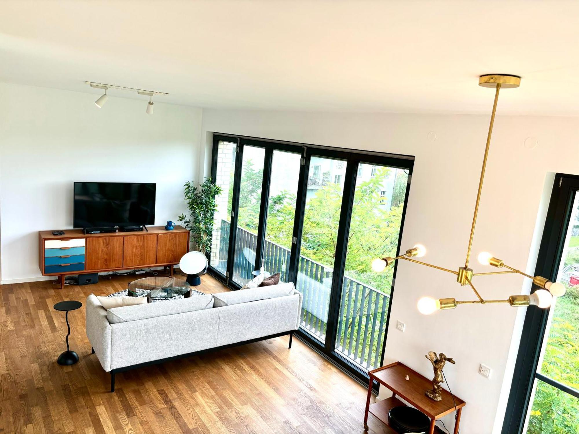 2 Bedroom Mauerpark-Apartment, Berlin Mitte View Calendar Esterno foto