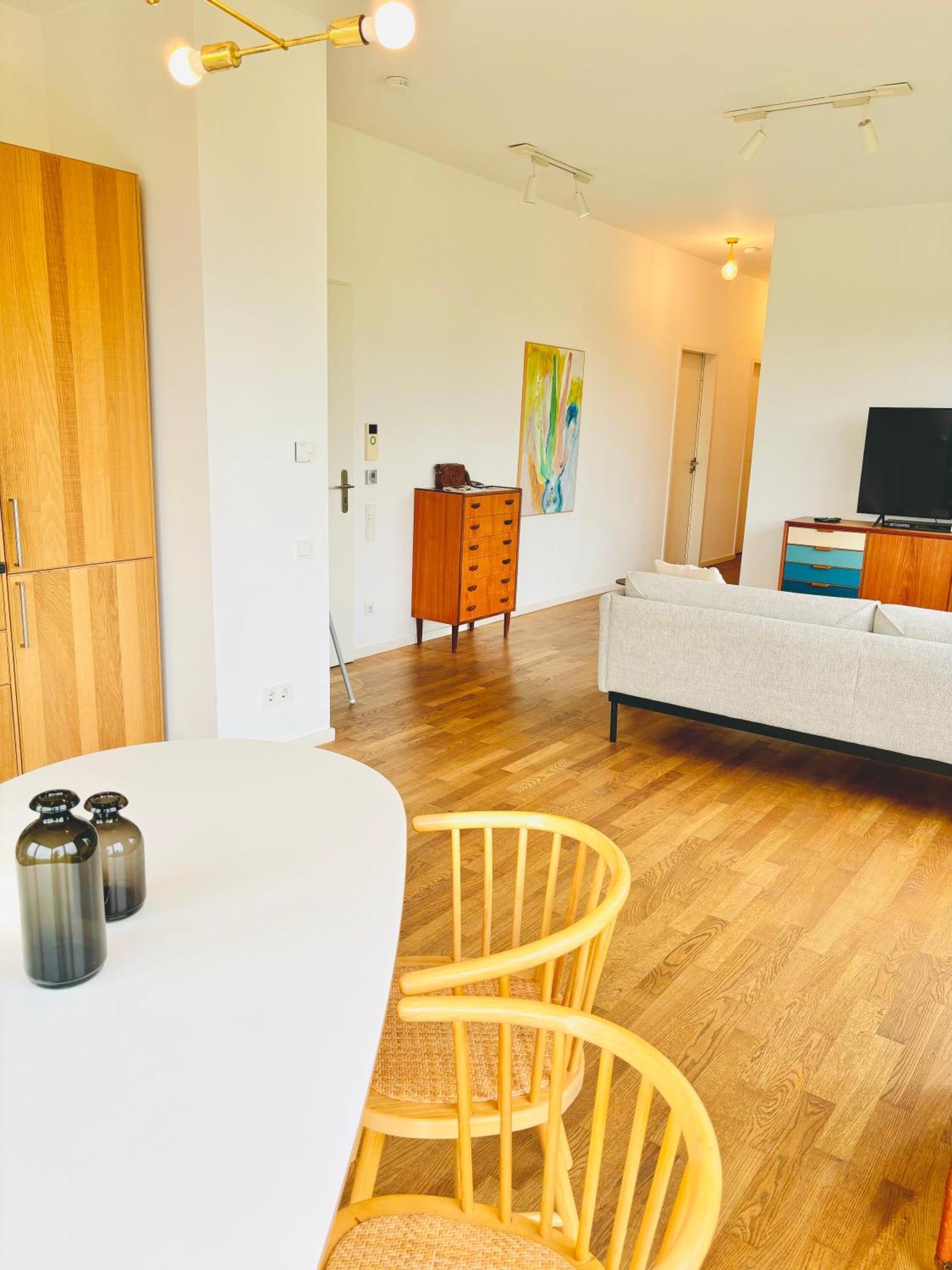 2 Bedroom Mauerpark-Apartment, Berlin Mitte View Calendar Esterno foto