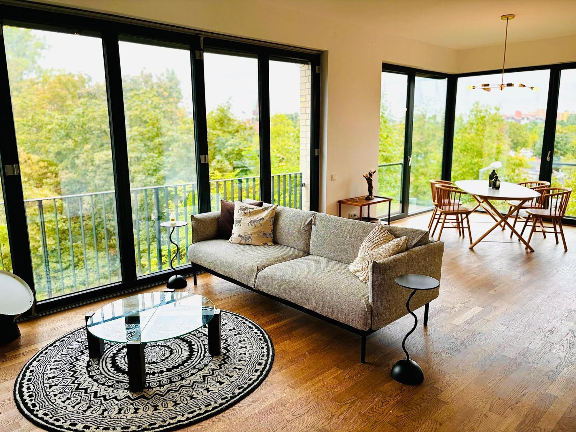2 Bedroom Mauerpark-Apartment, Berlin Mitte View Calendar Esterno foto